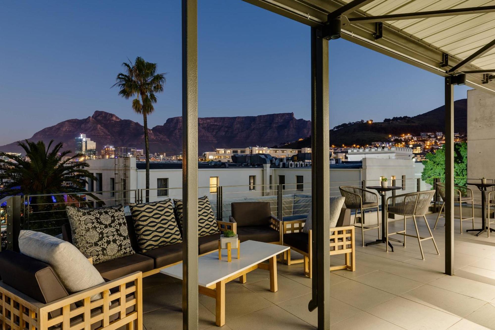 Protea Hotel By Marriott Cape Town Waterfront Breakwater Lodge Kültér fotó