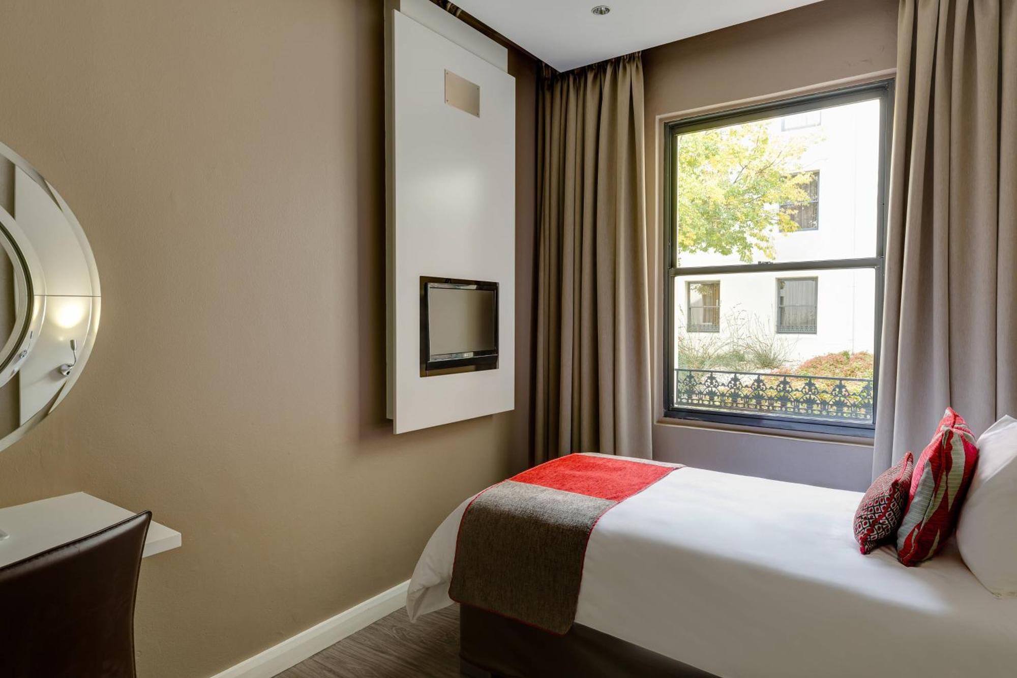 Protea Hotel By Marriott Cape Town Waterfront Breakwater Lodge Kültér fotó